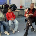 Politik zum Anfassen – Besuch von Dr. Helmut Kaltenhauser in der Klasse 5b