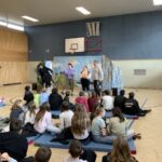 White Horse Theatre bringt englisches Piratenabenteuer an die Edith-Stein-Schule